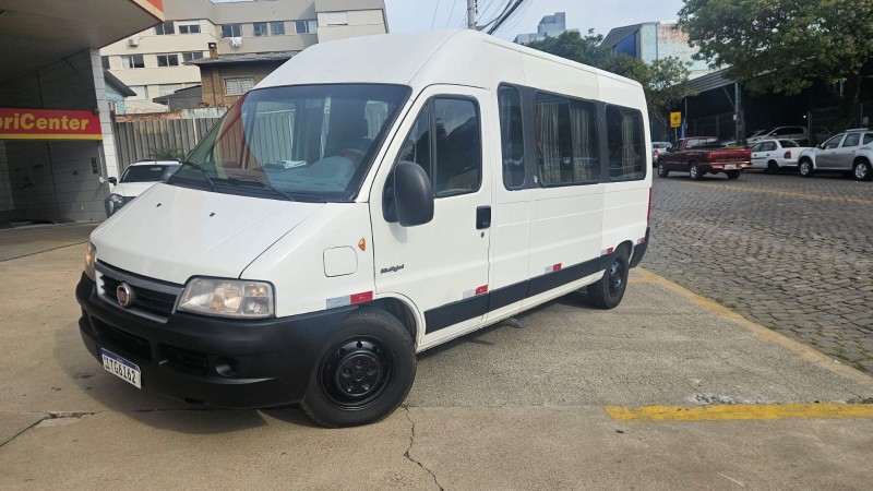 ducato 2.3 minibus 16 lugares teto alto 16v turbo intercooler diesel manual 2013 caxias do sul