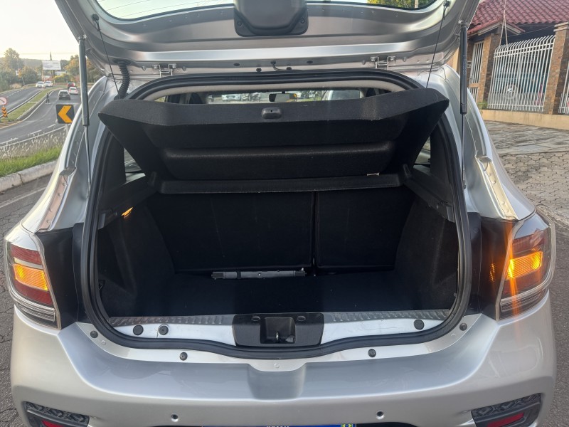 SANDERO 1.6 STEPWAY 8V FLEX 4P MANUAL - 2017 - DOIS IRMãOS