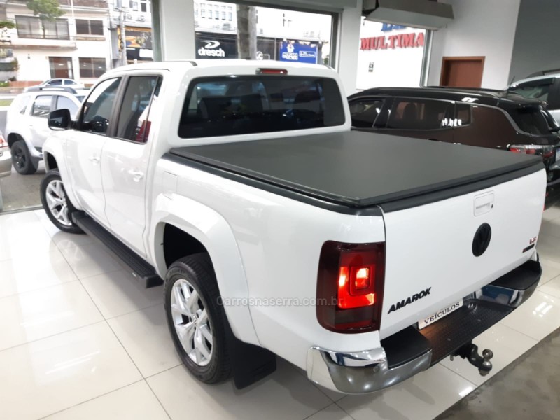 AMAROK 3.0 V6 TDI HIGHLINE CD DIESEL 4MOTION AUTOMÁTICO - 2019 - SãO LEOPOLDO