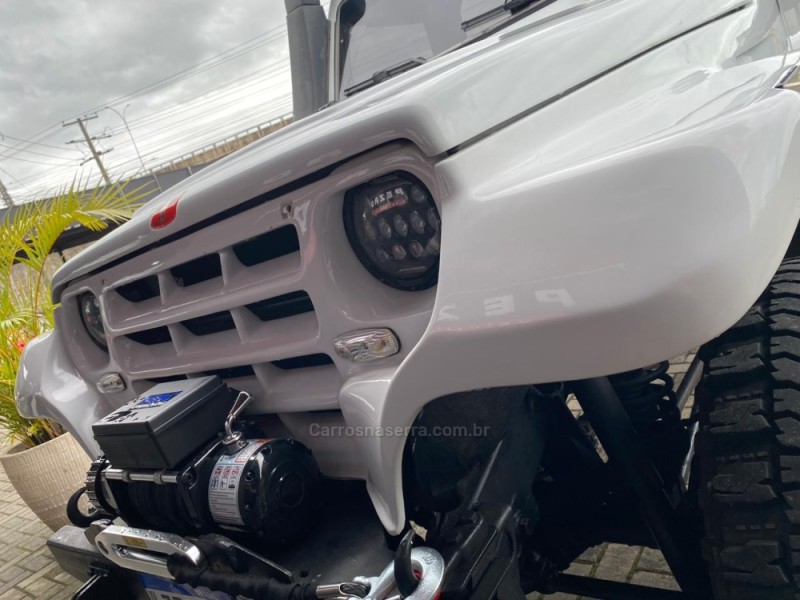 T4 2.8 TETO RÍGIDO 12V TURBO INTERCOOLER DIESEL 2P MANUAL - 2005 - PAROBé