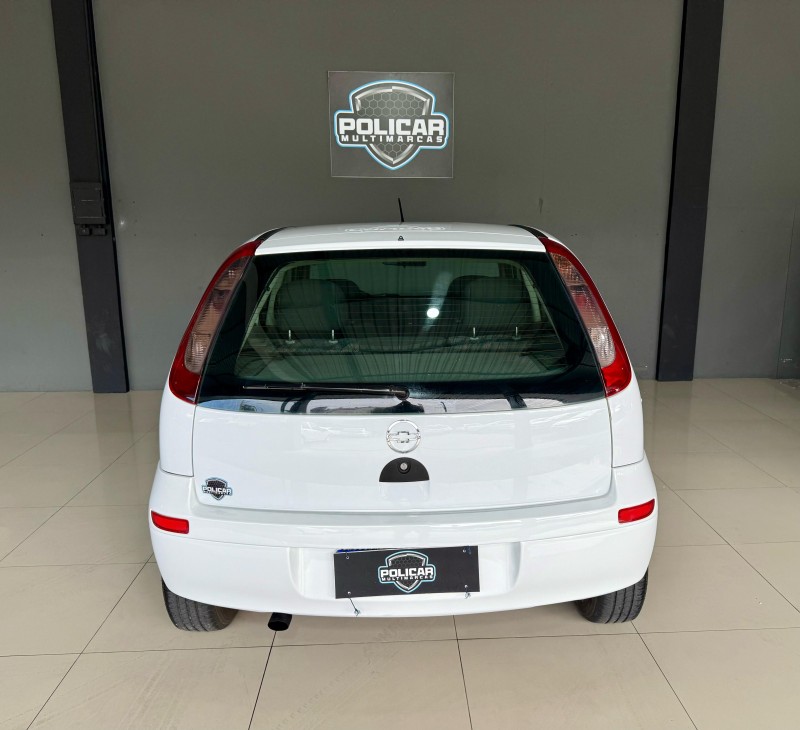 CORSA 1.8 MPFI MAXX 8V FLEX 4P MANUAL - 2005 - CAXIAS DO SUL