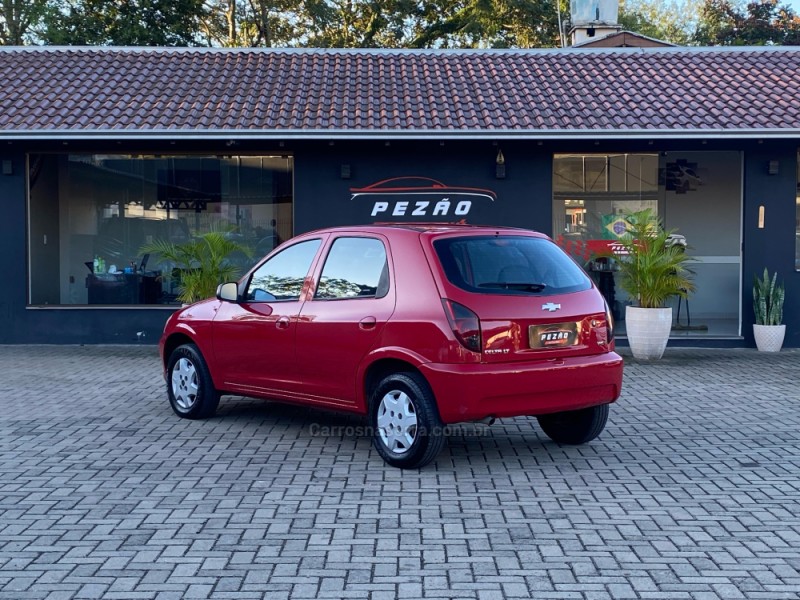 CELTA 1.0 MPFI LT 8V FLEX 4P MANUAL - 2013 - PAROBé