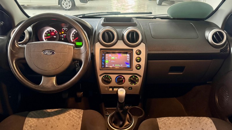 FIESTA 1.6 MPI HATCH 8V FLEX 4P MANUAL - 2013 - ESTâNCIA VELHA