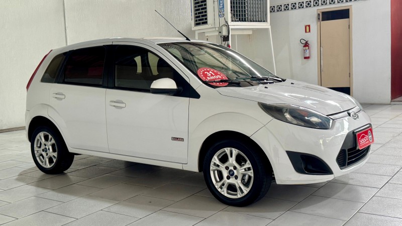 FIESTA 1.6 MPI HATCH 8V FLEX 4P MANUAL - 2013 - ESTâNCIA VELHA