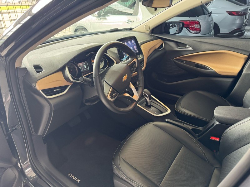 ONIX 1.0 PREMIER II 12V TURBO FLEX 4P AUTOMÁTICO - 2024 - CAXIAS DO SUL