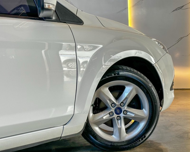 FOCUS 1.6 SE PLUS 16V FLEX 4P MANUAL - 2013 - GARIBALDI