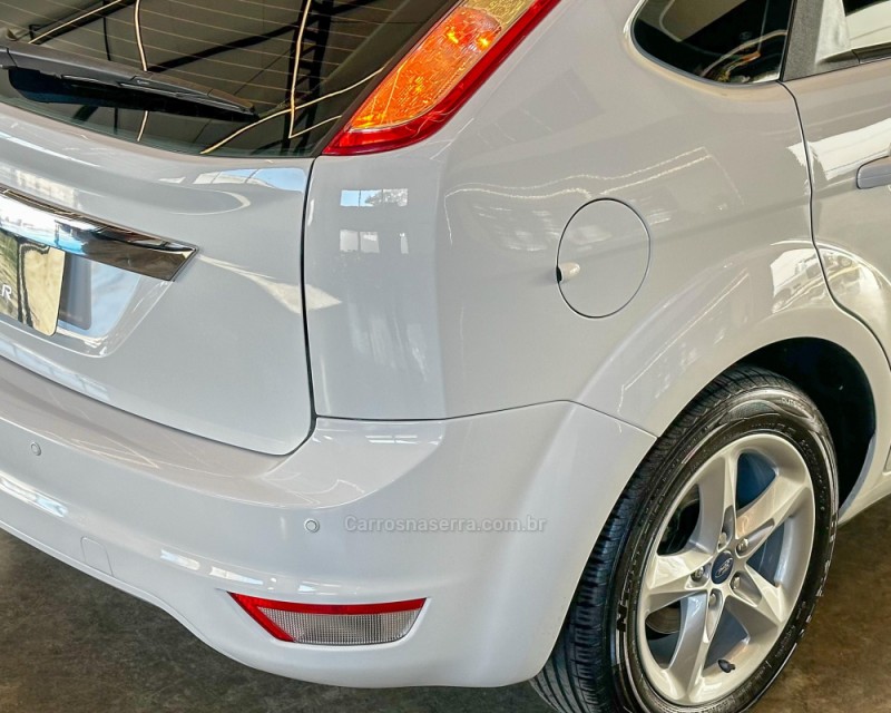 FOCUS 1.6 SE PLUS 16V FLEX 4P MANUAL - 2013 - GARIBALDI