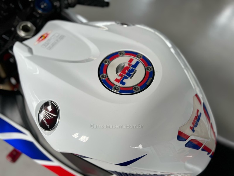 CBR 1000RR FIREBLADE - 2013 - CAXIAS DO SUL