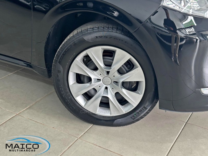 208 1.5 ACTIVE 8V FLEX 4P MANUAL - 2014 - NOVO HAMBURGO
