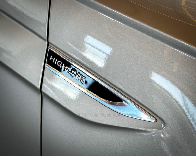 POLO 1.0 170 TSI 12V HIGHLINE FLEX 4P AUTOMÁTICO - 2025 - GARIBALDI