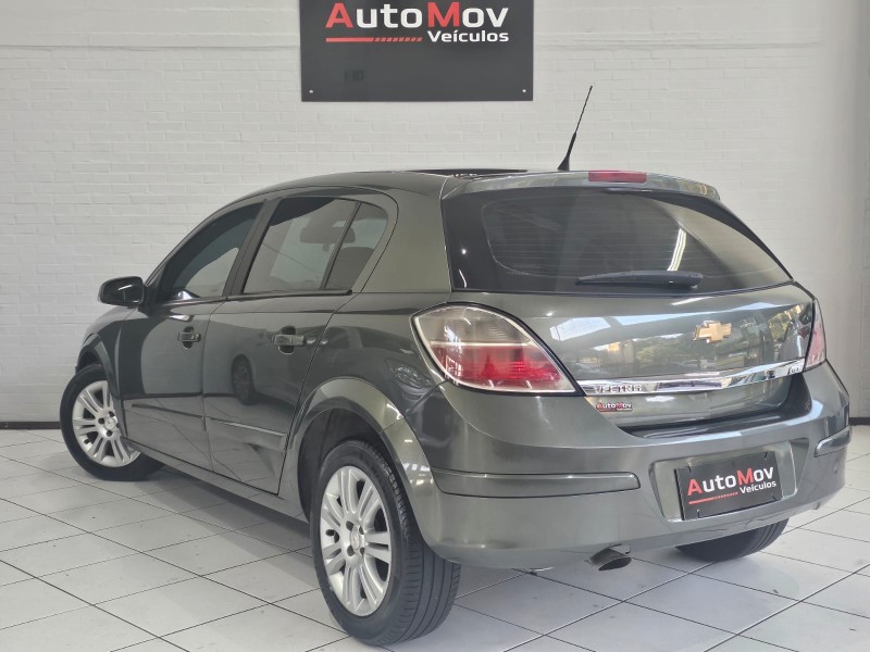 VECTRA 2.0 MPFI GT HATCH 8V FLEX 4P MANUAL - 2011 - CAXIAS DO SUL