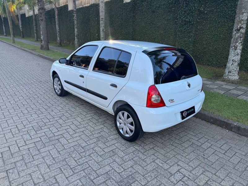 CLIO 1.0 EXPRESSION 16V FLEX 4P MANUAL - 2006 - CAXIAS DO SUL