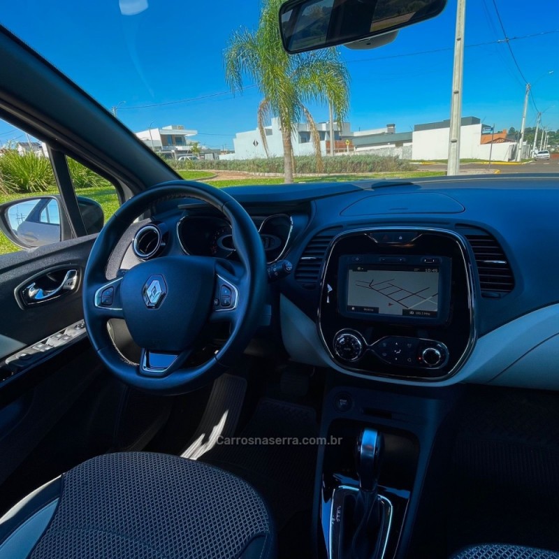 CAPTUR 1.6 16V INTENSE BOSE FLEX 4P AUTOMÁTICO - 2020 - VERANóPOLIS