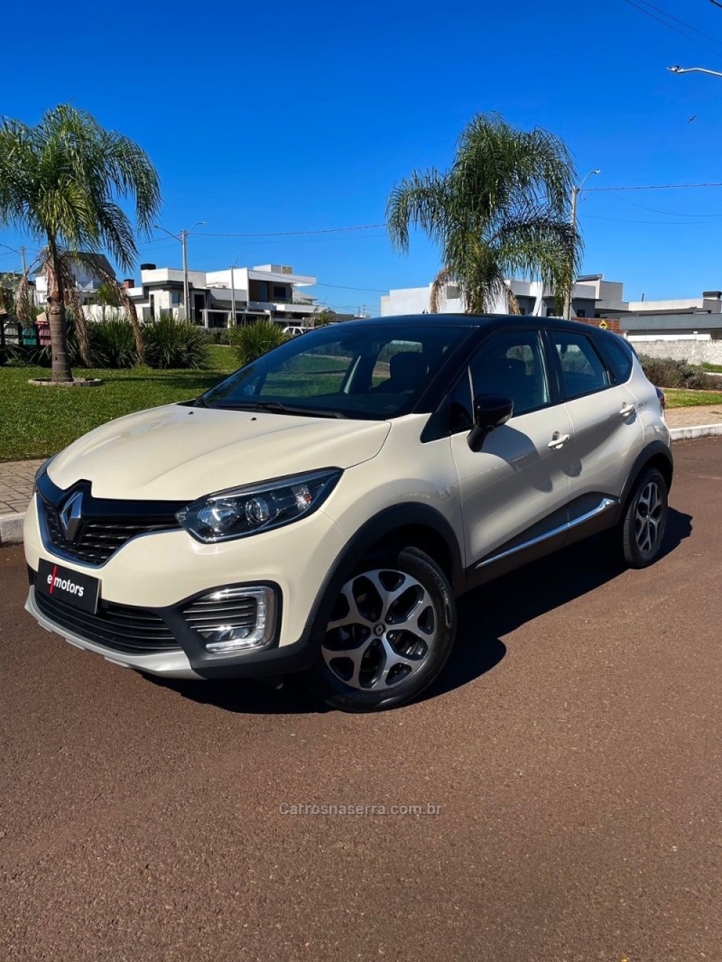 captur 1.6 16v intense bose flex 4p automatico 2020 veranopolis