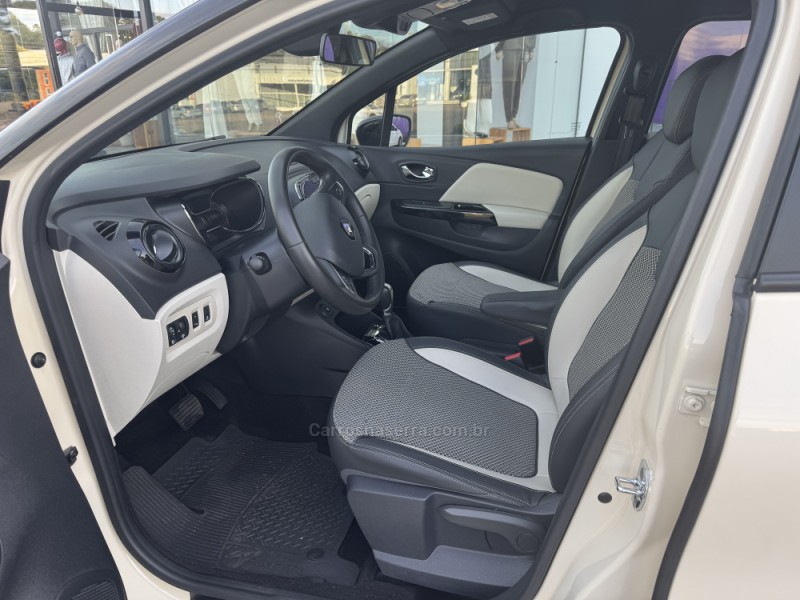 CAPTUR 1.6 16V INTENSE BOSE FLEX 4P AUTOMÁTICO - 2020 - VERANóPOLIS