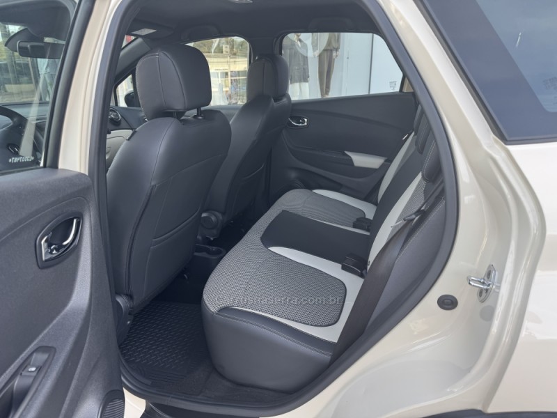 CAPTUR 1.6 16V INTENSE BOSE FLEX 4P AUTOMÁTICO - 2020 - VERANóPOLIS