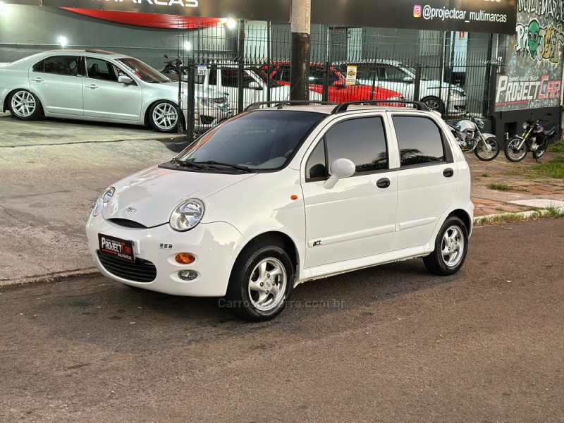 QQ 1.0 MPFI 12V GASOLINA 4P MANUAL - 2015 - NOVO HAMBURGO