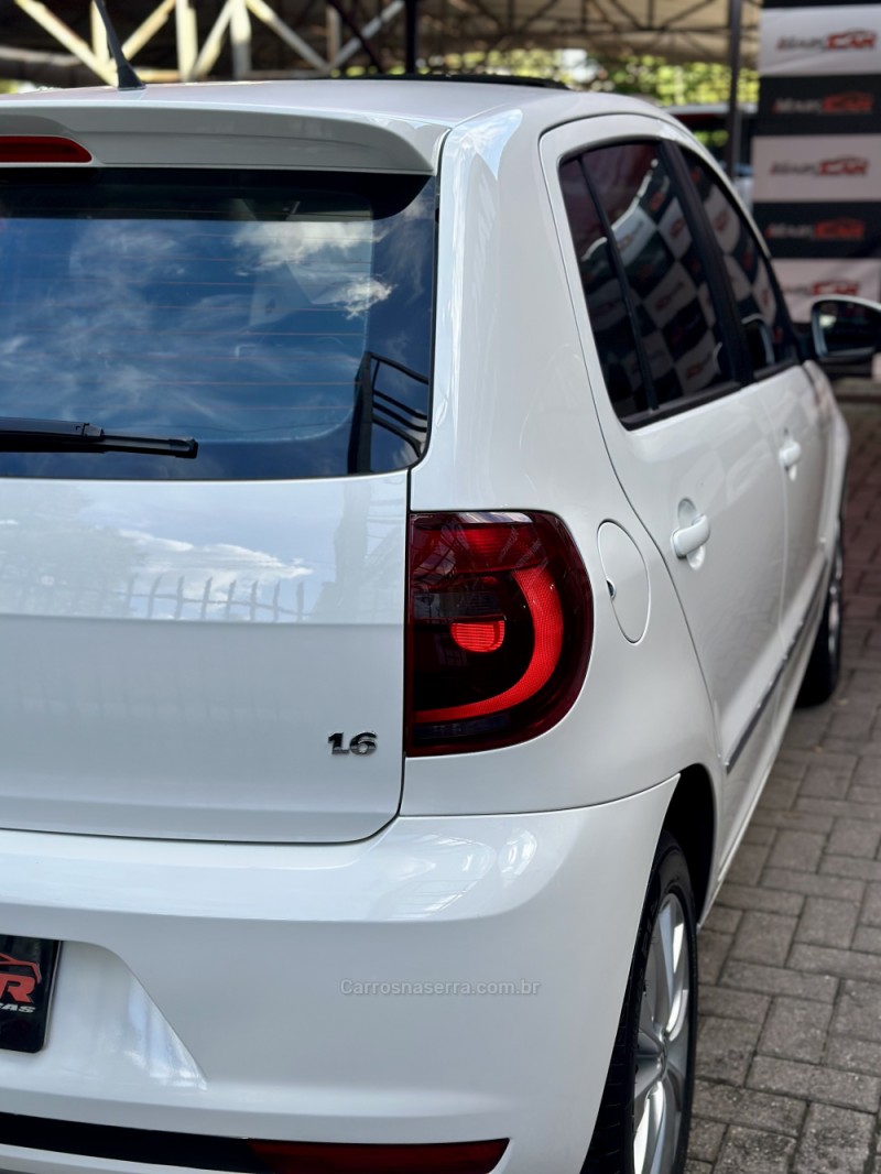 FOX 1.6 MI PRIME 8V FLEX 4P MANUAL - 2011 - ESTâNCIA VELHA