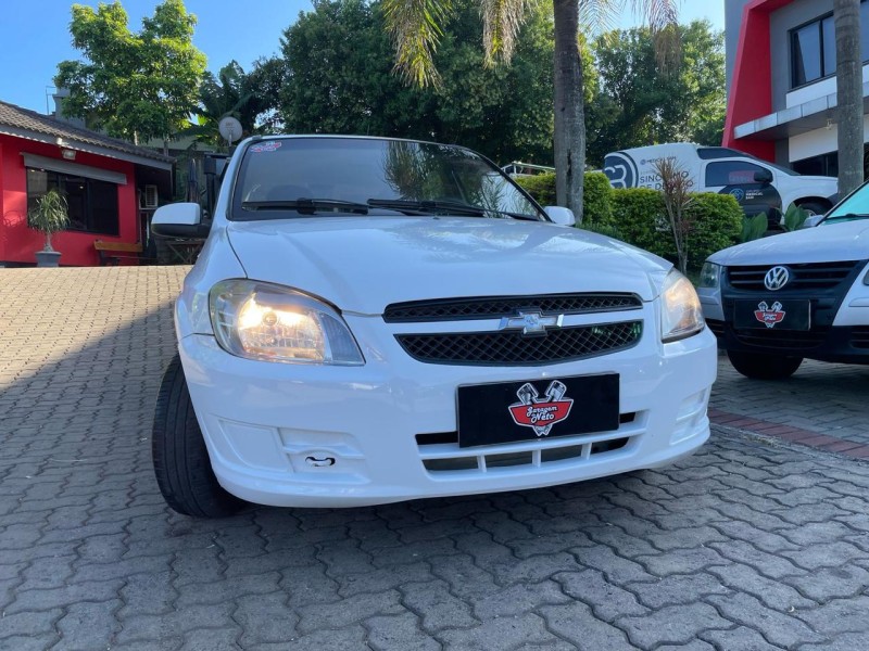 CELTA 1.0 MPFI VHC SPIRIT 8V GASOLINA 4P MANUAL - 2012 - TEUTôNIA