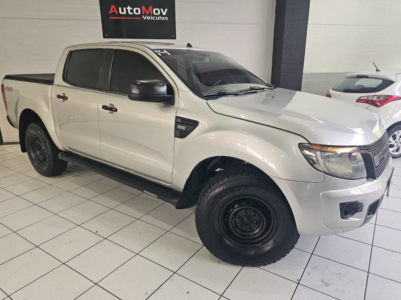 RANGER 2.2 XL 4X4 CD 16V DIESEL 4P MANUAL - 2014 - CAXIAS DO SUL