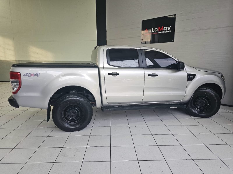 RANGER 2.2 XL 4X4 CD 16V DIESEL 4P MANUAL - 2014 - CAXIAS DO SUL