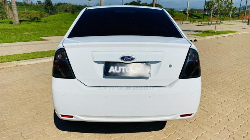 FIESTA 1.6 MPI SEDAN 8V FLEX 4P MANUAL - 2013 - DOIS IRMãOS