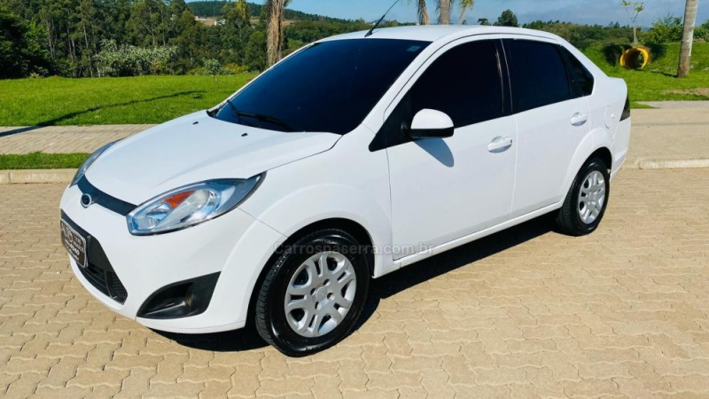 FIESTA 1.6 MPI SEDAN 8V FLEX 4P MANUAL - 2013 - DOIS IRMãOS