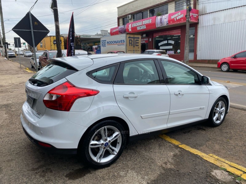 FOCUS 2.0 SE HATCH 16V FLEX 4P AUTO - 2014 - VACARIA