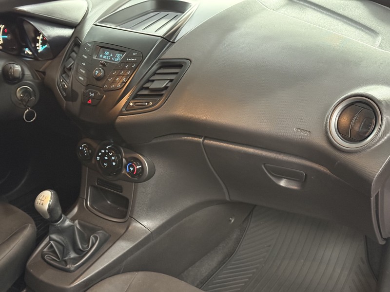 FIESTA 1.5 S HATCH 16V FLEX 4P MANUAL - 2015 - CARLOS BARBOSA