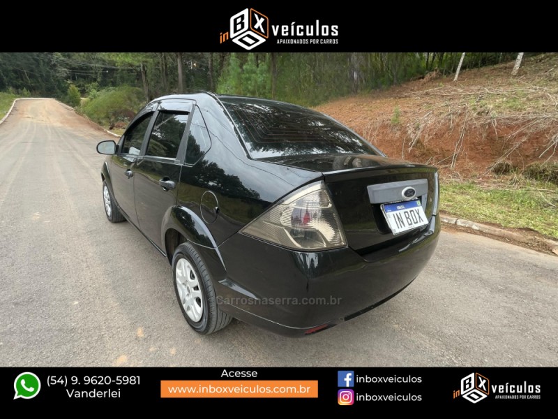 FIESTA 1.6 MPI SEDAN 8V FLEX 4P MANUAL - 2012 - GRAMADO