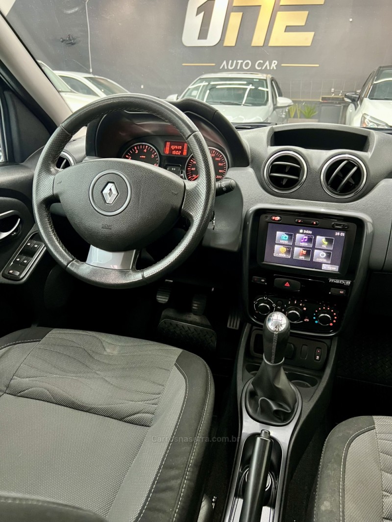 DUSTER 1.6 DYNAMIQUE 4X2 16V FLEX 4P MANUAL - 2015 - PASSO FUNDO