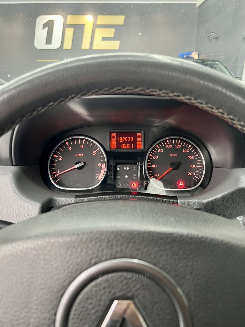 DUSTER 1.6 DYNAMIQUE 4X2 16V FLEX 4P MANUAL - 2015 - PASSO FUNDO