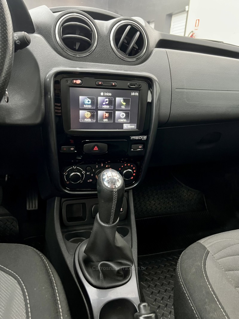 DUSTER 1.6 DYNAMIQUE 4X2 16V FLEX 4P MANUAL - 2015 - PASSO FUNDO