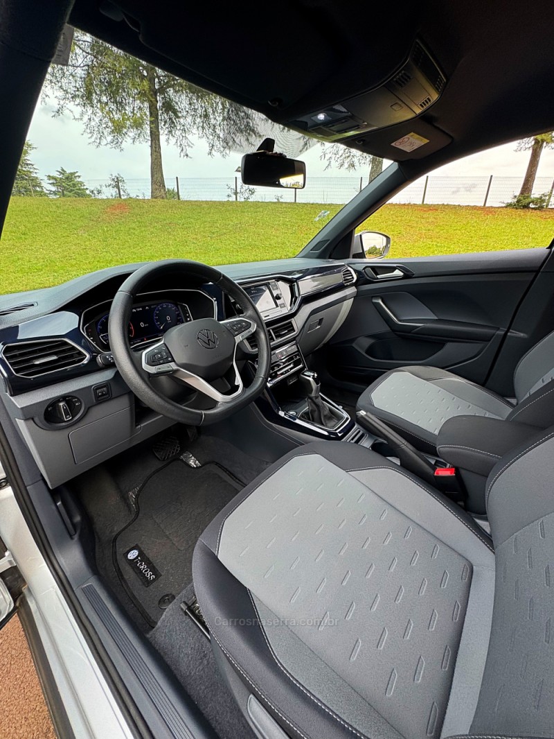 T-CROSS 1.0 COMFORTLINE TSI FLEX 4P AUTOMÁTICO - 2023 - PASSO FUNDO