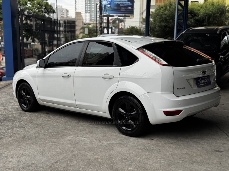 FOCUS 1.6 GLX 16V FLEX 4P MANUAL - 2013 - CAXIAS DO SUL