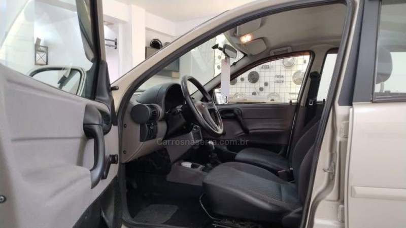 CLASSIC 1.0 MPFI LS 8V GASOLINA 4P MANUAL - 2013 - VACARIA