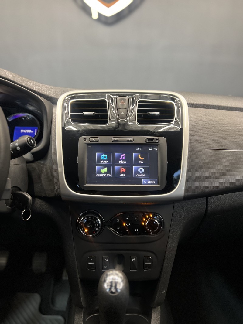SANDERO 1.6 DYNAMIQUE 8V FLEX 4P MANUAL - 2015 - CAXIAS DO SUL
