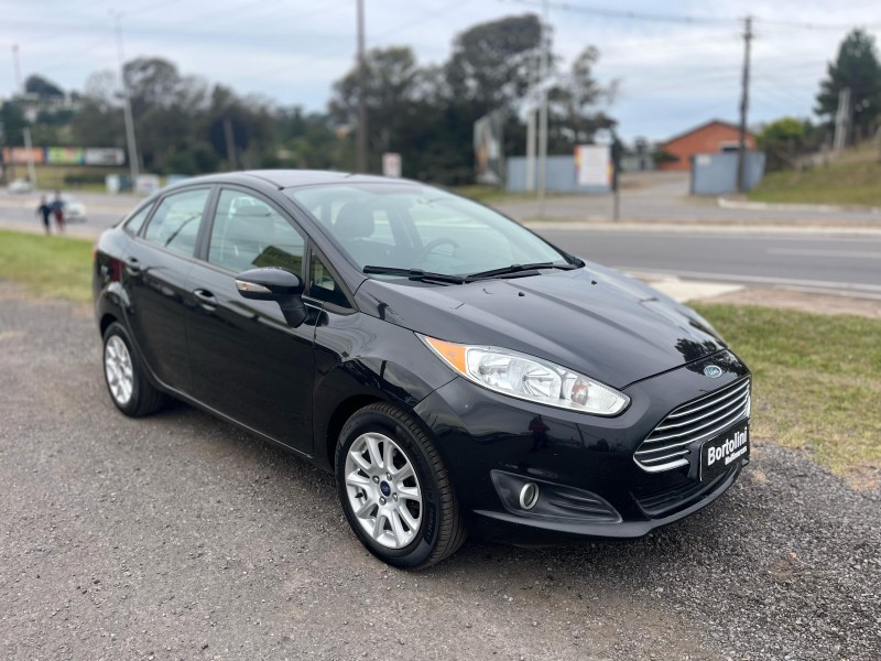 FIESTA 1.6 SE SEDAN 16V FLEX 4P MANUAL - 2014 - FARROUPILHA