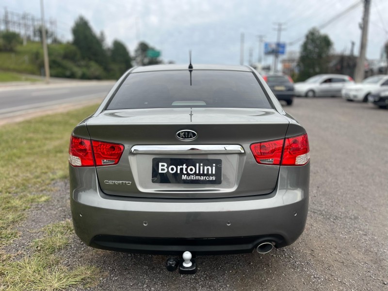 CERATO 1.6 SEDAN 16V GASOLINA 4P MANUAL - 2011 - FARROUPILHA