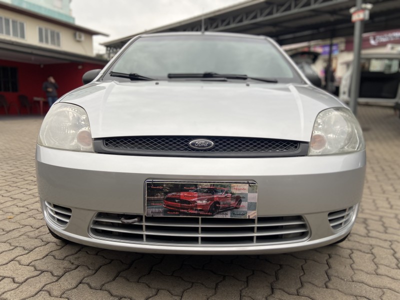 FIESTA 1.0 MPI PERSONNALITÉ 8V GASOLINA 4P MANUAL - 2004 - CAXIAS DO SUL