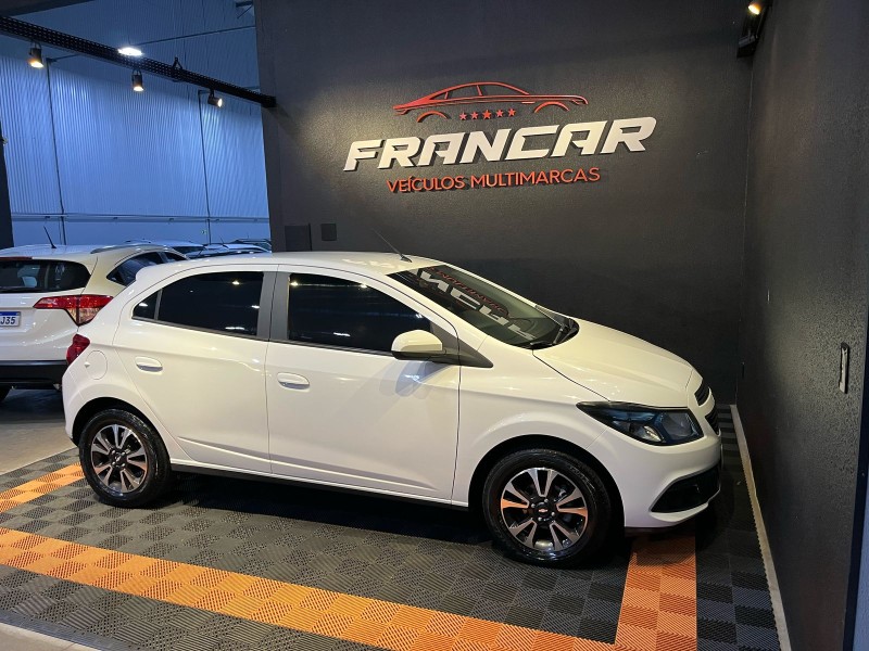 ONIX 1.4 MPFI LTZ 8V FLEX 4P MANUAL - 2015 - ANTôNIO PRADO