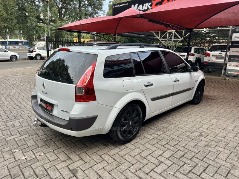 MÉGANE 1.6 DYNAMIQUE GRAND TOUR 16V FLEX 4P MANUAL - 2011 - ESTâNCIA VELHA