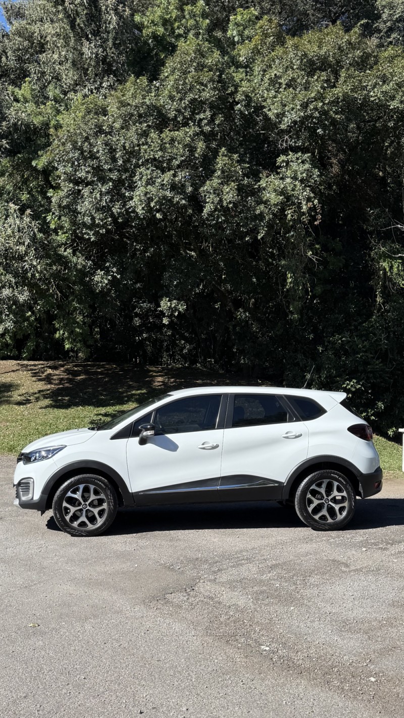 CAPTUR 1.6 16V SCE FLEX ZEN MANUAL - 2018 - FARROUPILHA