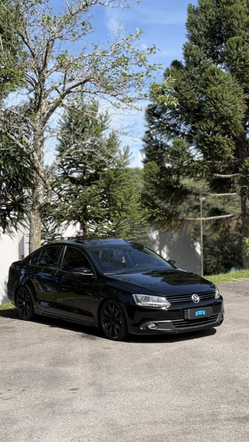 JETTA 2.0 COMFORTLINE FLEX 4P TIPTRONIC - 2013 - FARROUPILHA