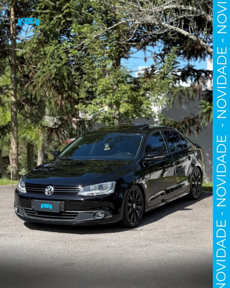 JETTA 2.0 COMFORTLINE FLEX 4P TIPTRONIC - 2013 - FARROUPILHA