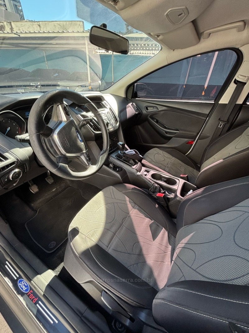 FOCUS 1.6 S 16V FLEX 4P MANUAL - 2015 - FARROUPILHA