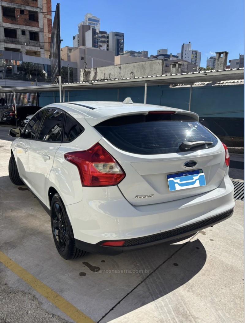 FOCUS 1.6 S 16V FLEX 4P MANUAL - 2015 - FARROUPILHA