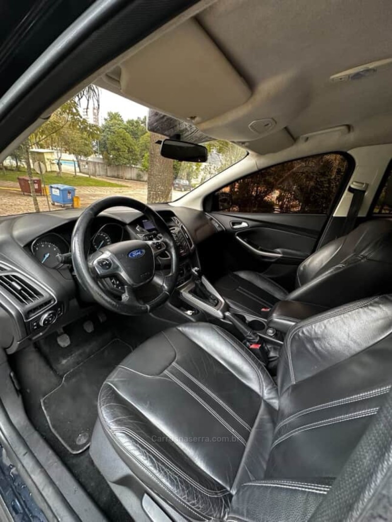 FOCUS 1.6 SE PLUS 16V FLEX 4P MANUAL - 2014 - FARROUPILHA