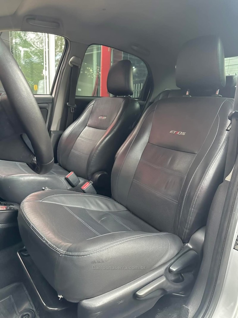 ETIOS 1.5 PLATINUM SEDAN 16V FLEX 4P AUTOMÁTICO - 2017 - ESTâNCIA VELHA