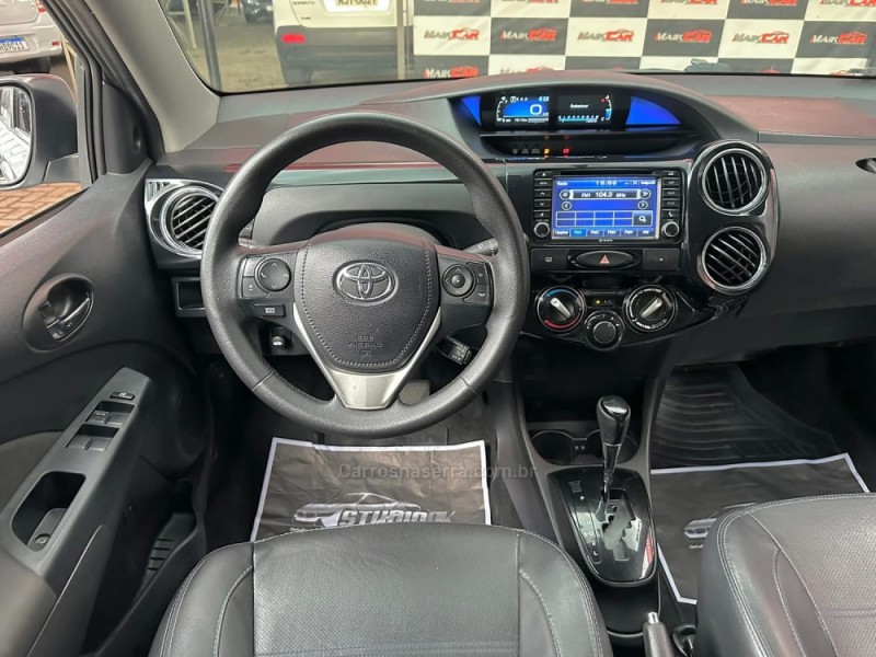ETIOS 1.5 PLATINUM SEDAN 16V FLEX 4P AUTOMÁTICO - 2017 - ESTâNCIA VELHA